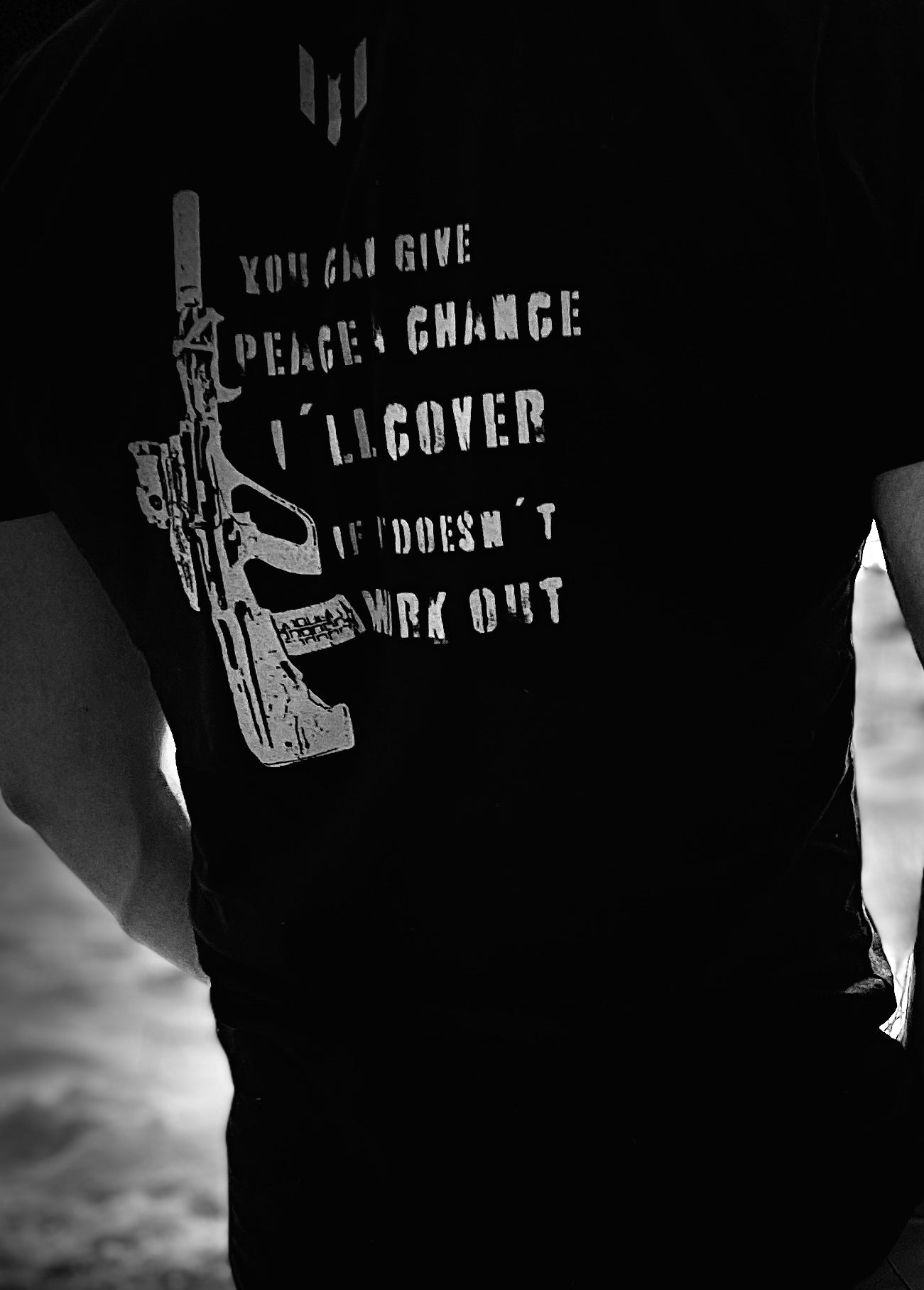 T-SHIRT / GIVE PEACE A CHANCE